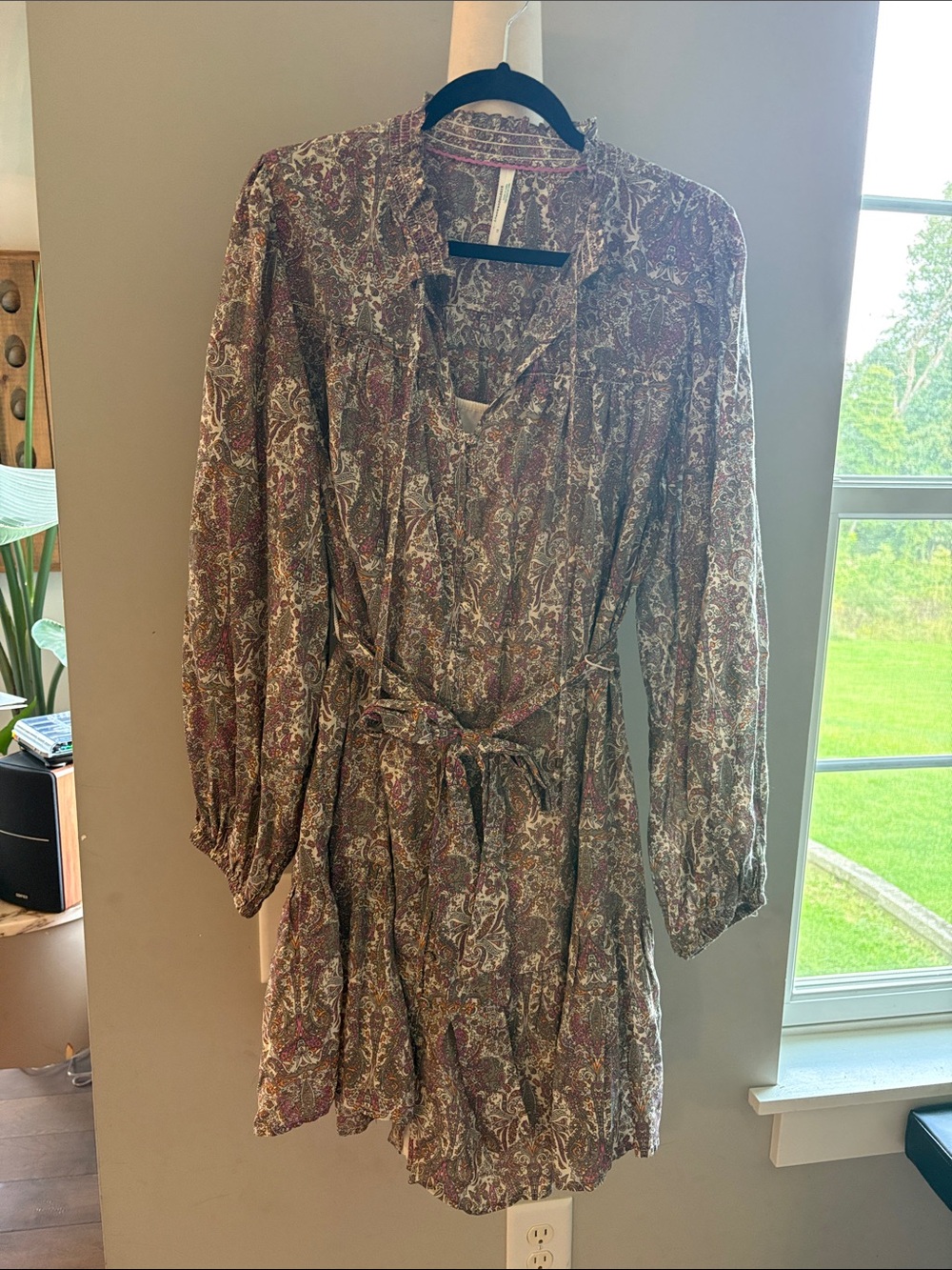 Anthropologie Paisley Tie-Waist Long Sleeve Dress in Grey and Cream